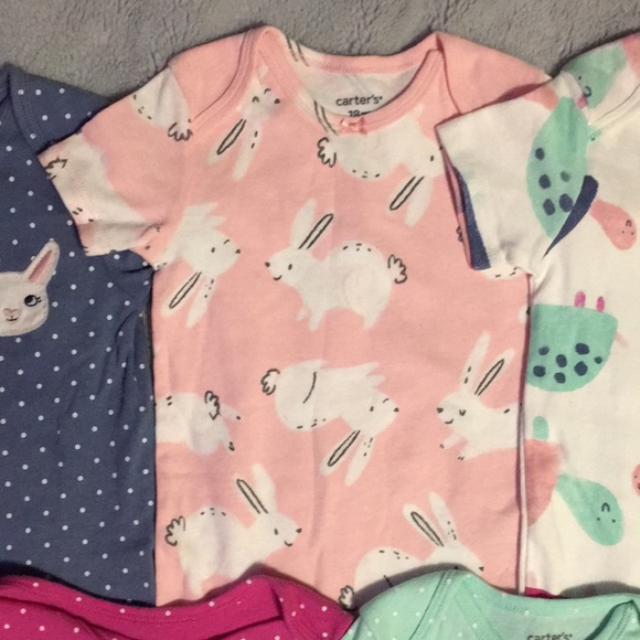 Carters set of 5 onesies, NWT, 18 month - Picture 3 of 7